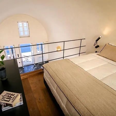 Platis * Oia (Santorini)