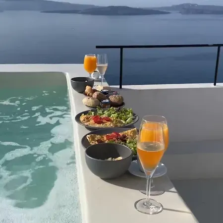 Villa Platis Oia (Santorini)